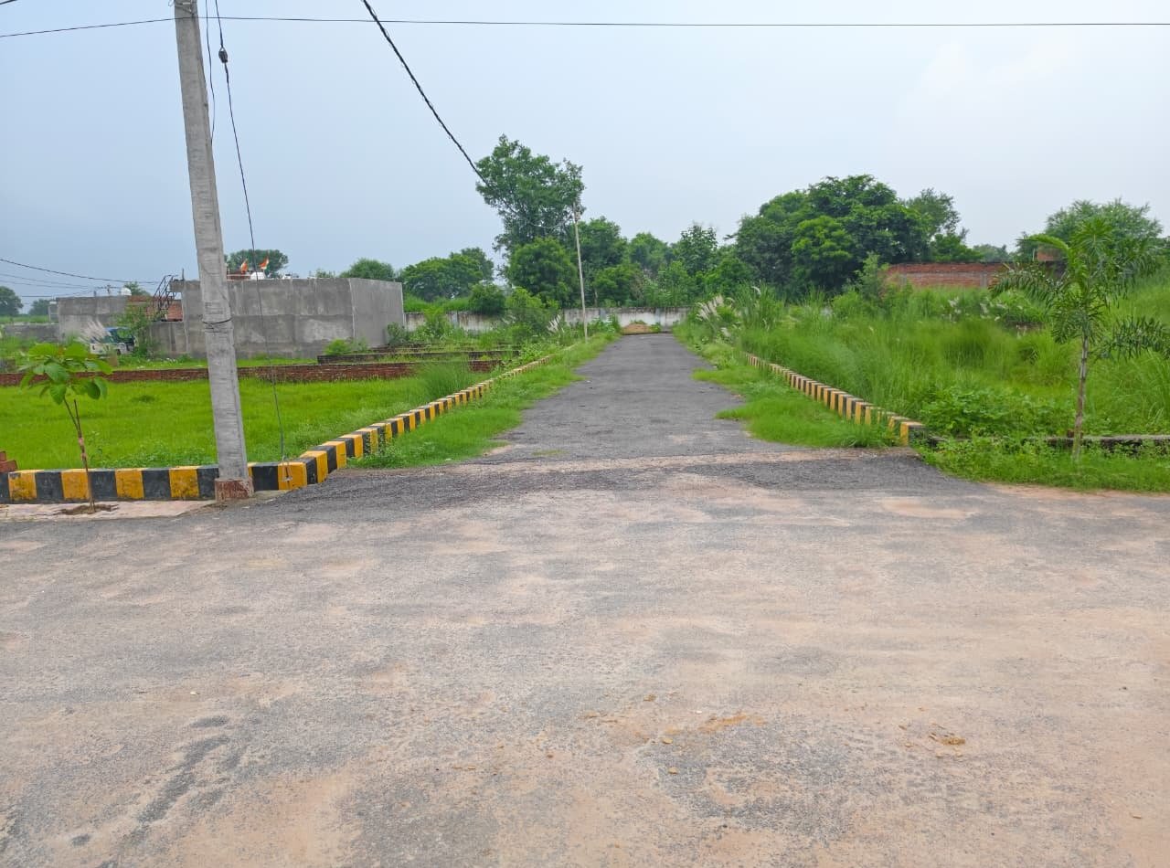 Plots ready for immediate possession in Dauwa Green City